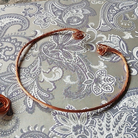 Handcrafted Artisan Copper Wire Necklace Pendant Abstract Twist Set Choker - Picture 12 of 12